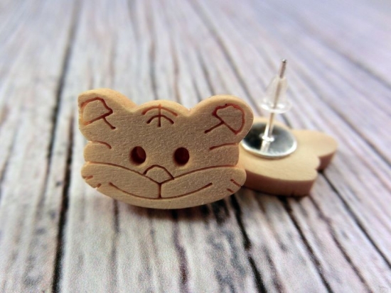 Preview: Katze Knopf Ohrstecker Holz Natur Button Rustikal